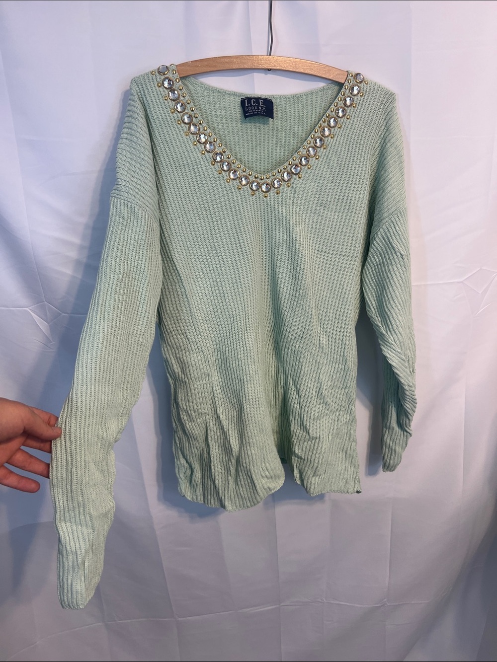 Vintage cotton Embellished V-Neck Knit Sweater in Mint Green